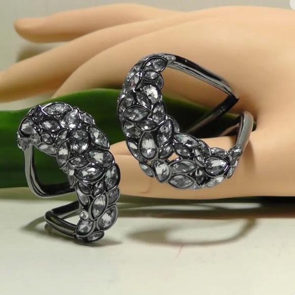 Alexis Bittar Miss Havisham
Navette Liquid Crystal Hinge
Bracelet. - Picture 1 of 9